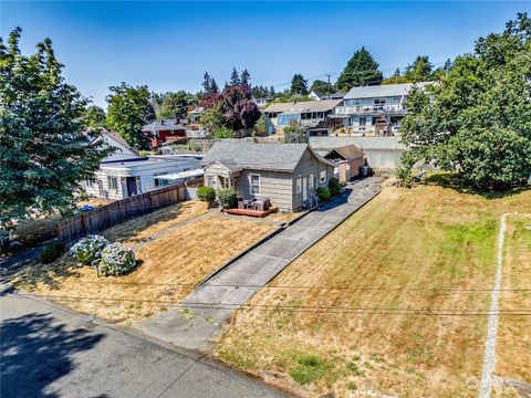 A home in Bremerton