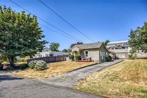 A home in Bremerton