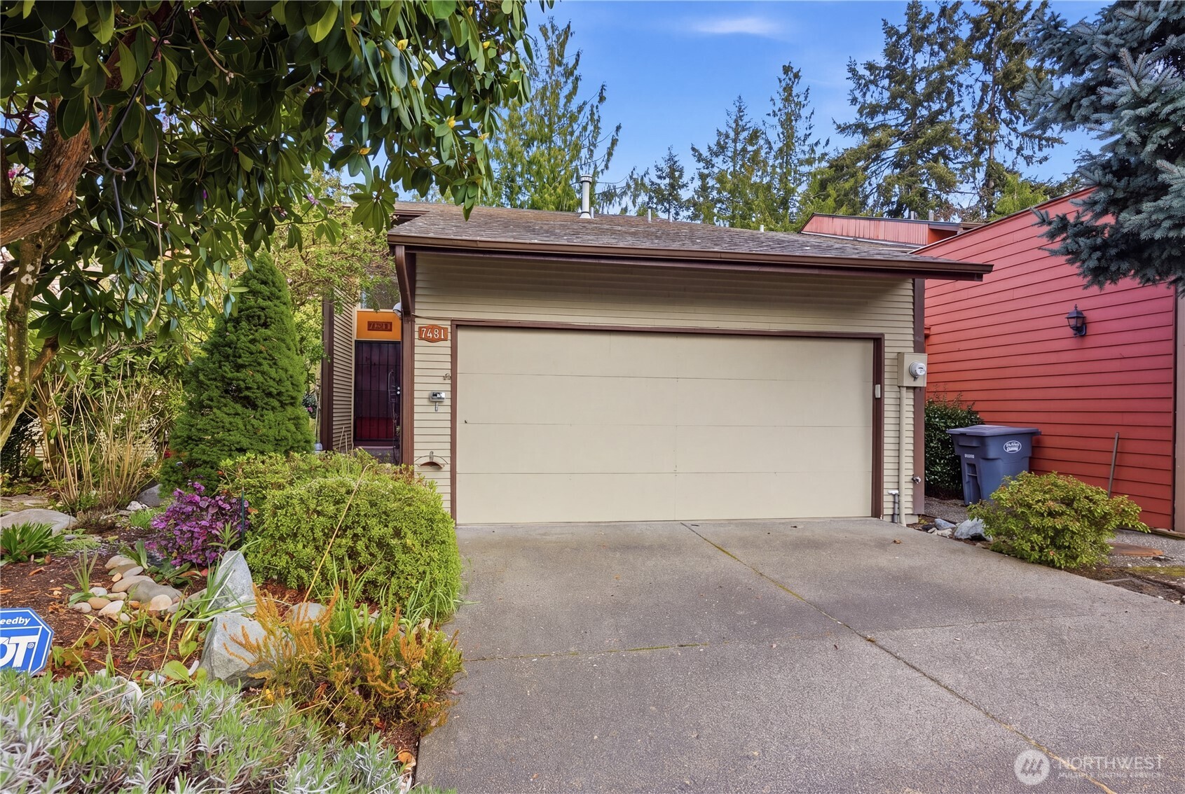 7631 Zircon Drive SW