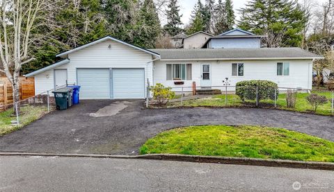 Photo of 25916 14th Place S, Des Moines, WA 98198 (MLS # 2483601)