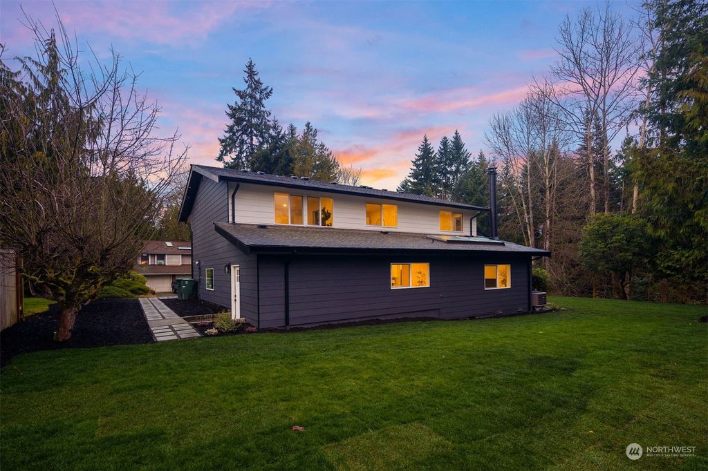 Photo of 5945 NE 201st Street, Kenmore, WA 98028 (MLS # 2184574)