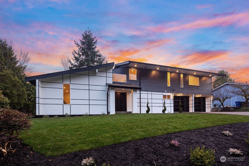 Photo of 5945 NE 201st Street, Kenmore, WA 98028 (MLS # 2184574)