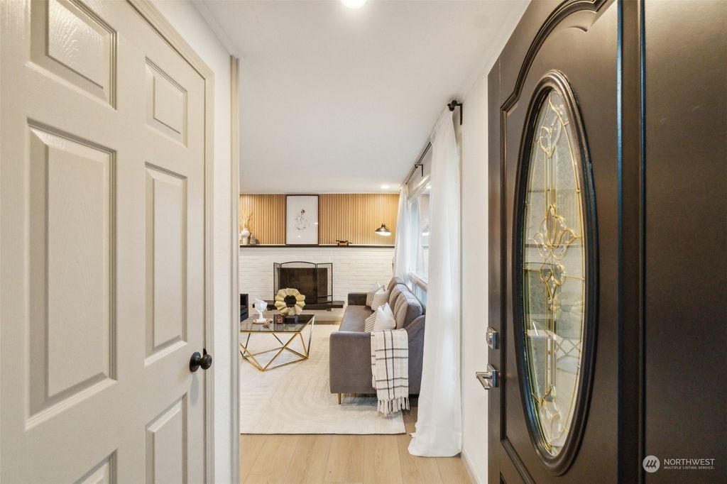 Photo of 3202 S 186th Street, SeaTac, WA 98188 (MLS # 2313745)