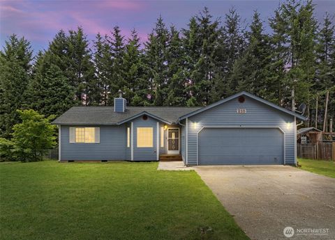 Photo of 218 Saint Helens Way, Winlock, WA 98596 (MLS # 2497714)