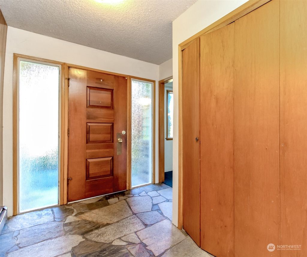 Photo of 16217 48th Avenue S, Tukwila, WA 98188 (MLS # 2308975)