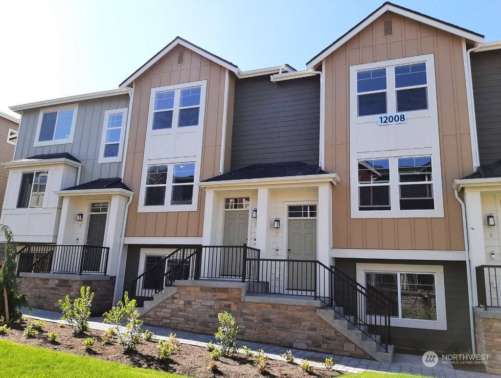 Photo of 12008 NE 193rd Lane #C, Bothell, WA 98011 (MLS # 2215799)