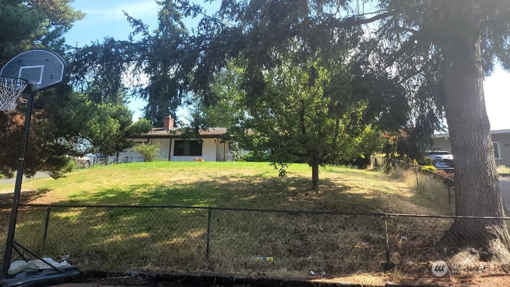 Photo of 30610 1st Place S, Federal Way, WA 98003 (MLS # 2018481)