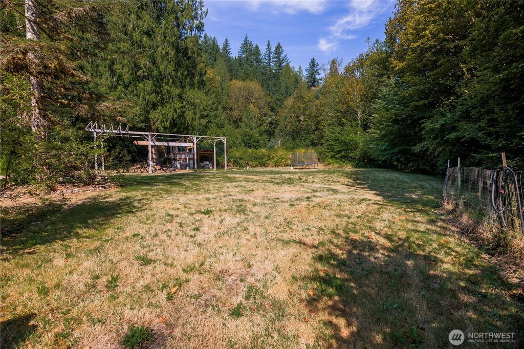 Photo of 9305 312th Avenue SE, Issaquah, WA 98027 (MLS # 2426011)