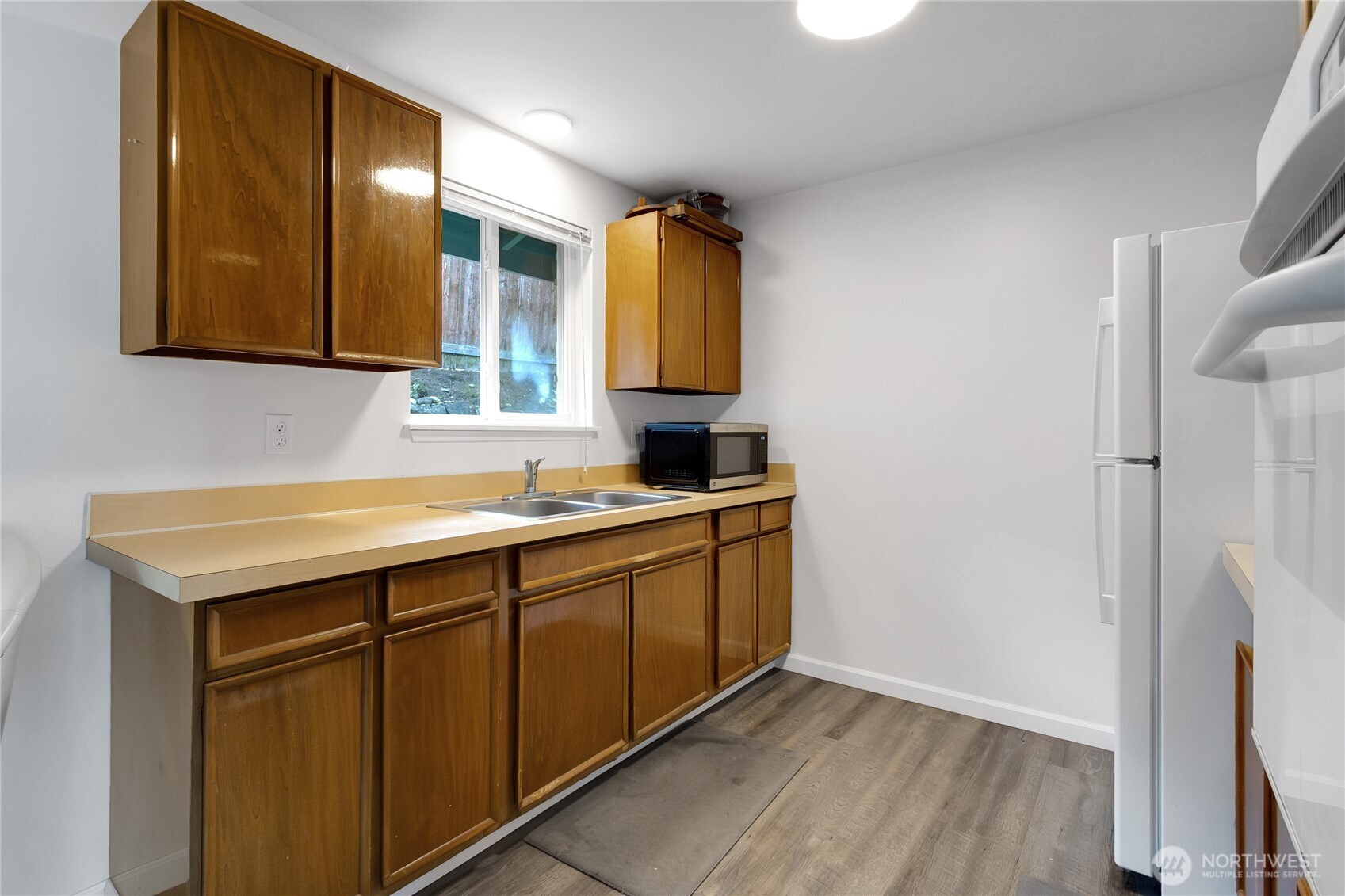 9126 Winona Street SW