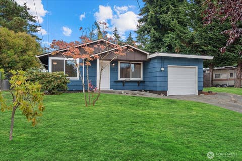 Photo of 31344 13th Ave S AVE, Federal Way, WA 98003 (MLS # 2569814)