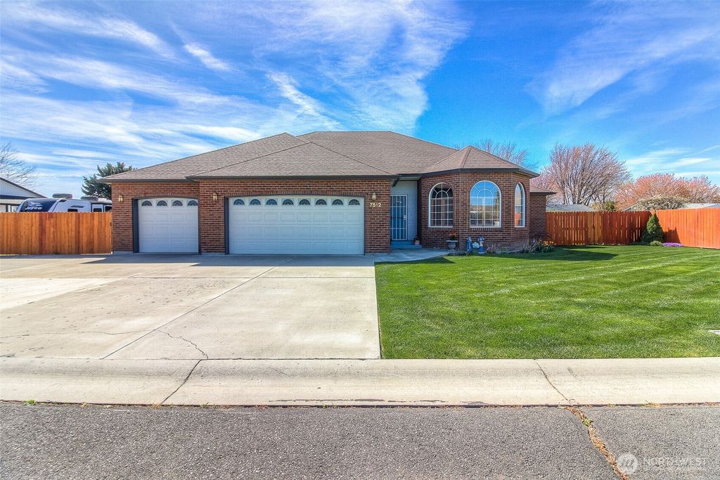 Photo of 7512 Olmstead Court, Yakima, WA 98908 (MLS # 2503963)