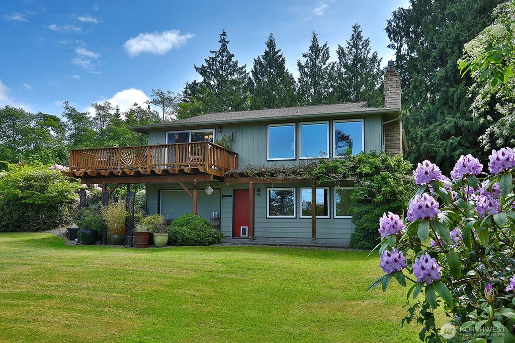Photo of 3459 Marine View Drive, Greenbank, WA 98253 (MLS # 2517503)