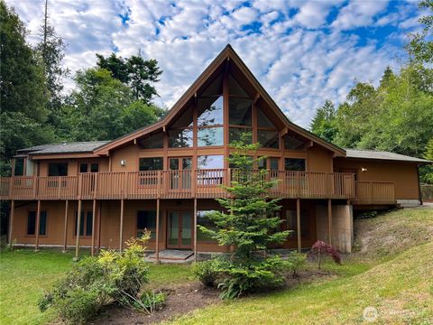 Photo of 333 Hadlock Bay Road, Port Hadlock, WA 98339 (MLS # 2400815)