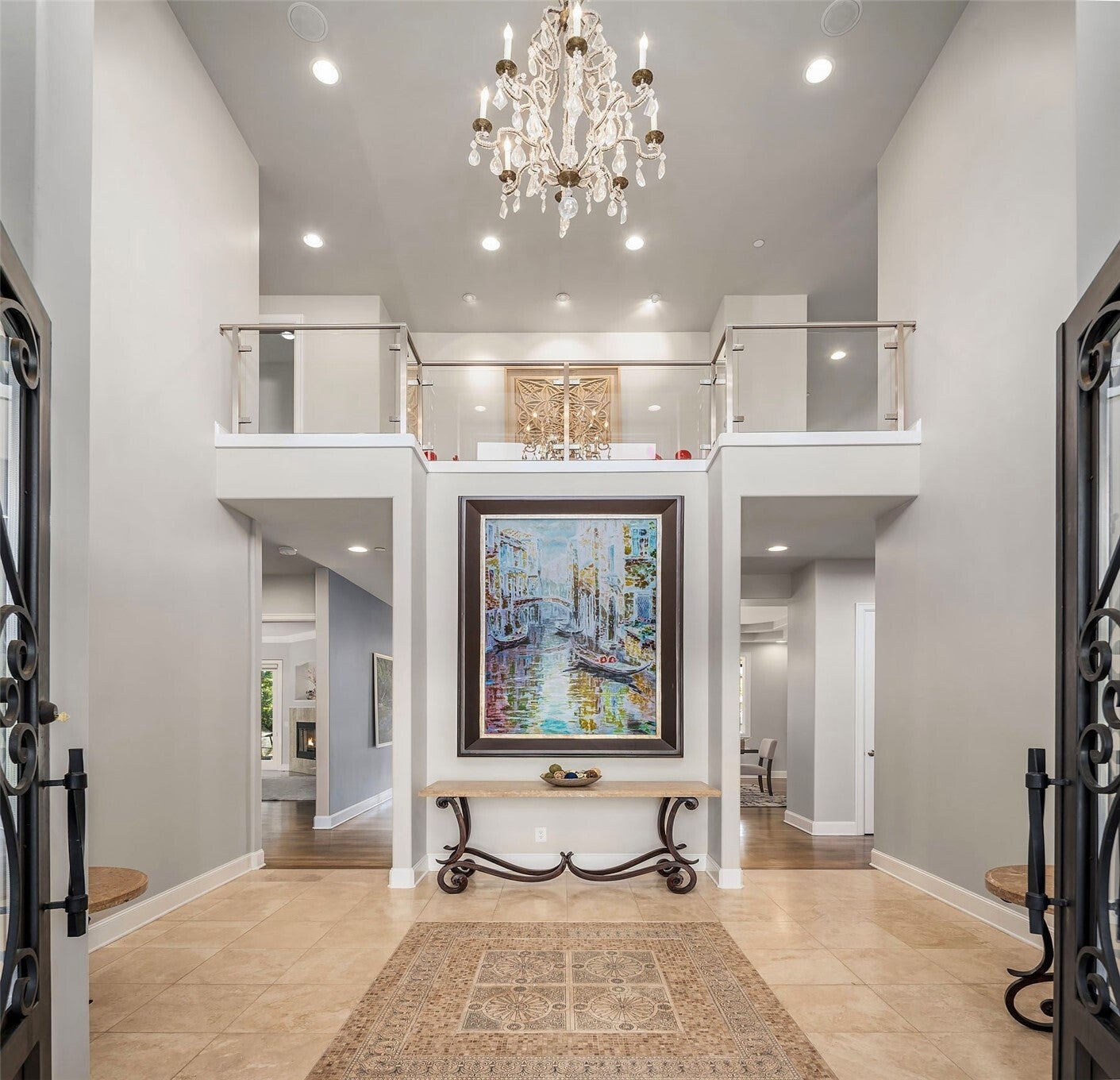 2 Crescent Key SE