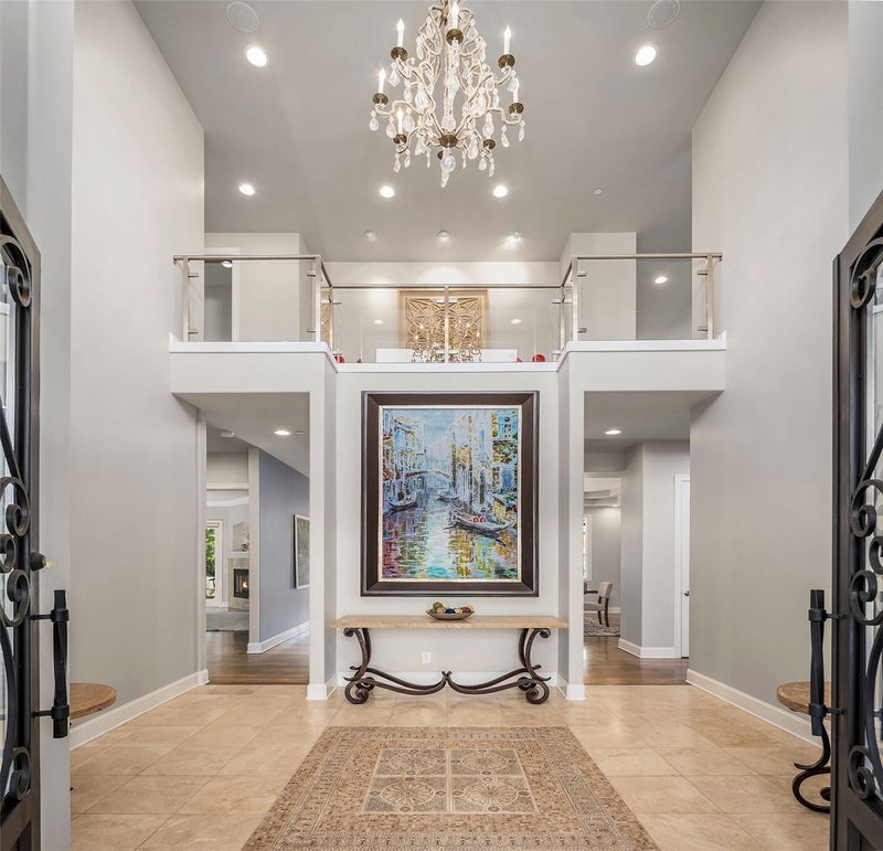 2 Crescent Key SE