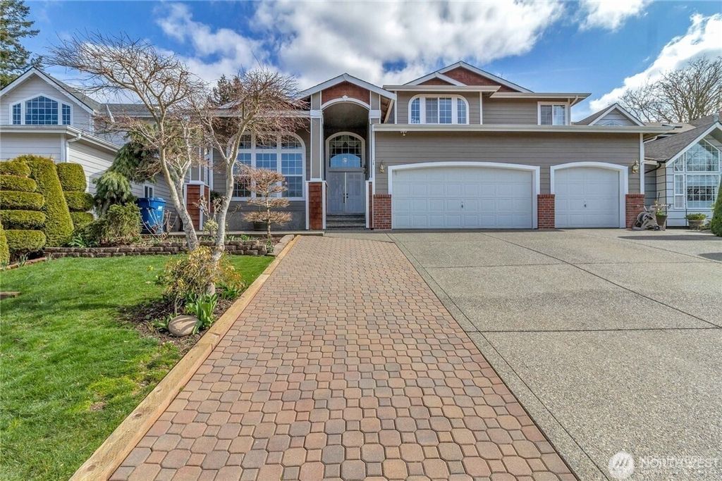 Photo of 27018 117th Place SE, Kent, WA 98030 (MLS # 2429977)