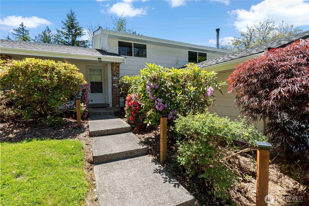 Photo of 18713 SE 462nd Place, Enumclaw, WA 98022 (MLS # 2477558)