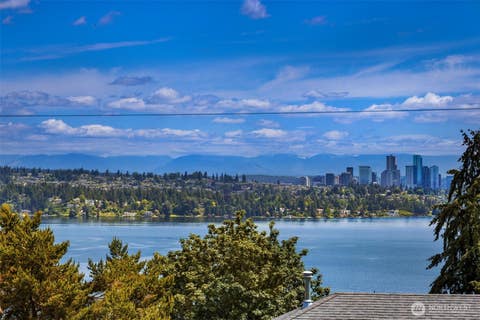 Photo of 1515 37th Avenue, Seattle, WA 98122 (MLS # 2559313)