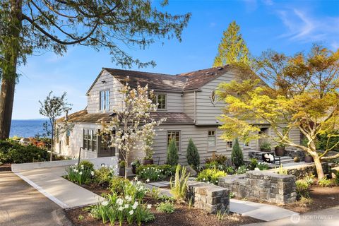 4594 W Cramer Street Seattle WA 98199