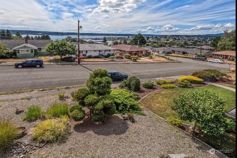 A home in Bremerton