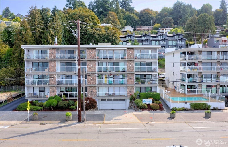 2104 Alki Avenue SW 205