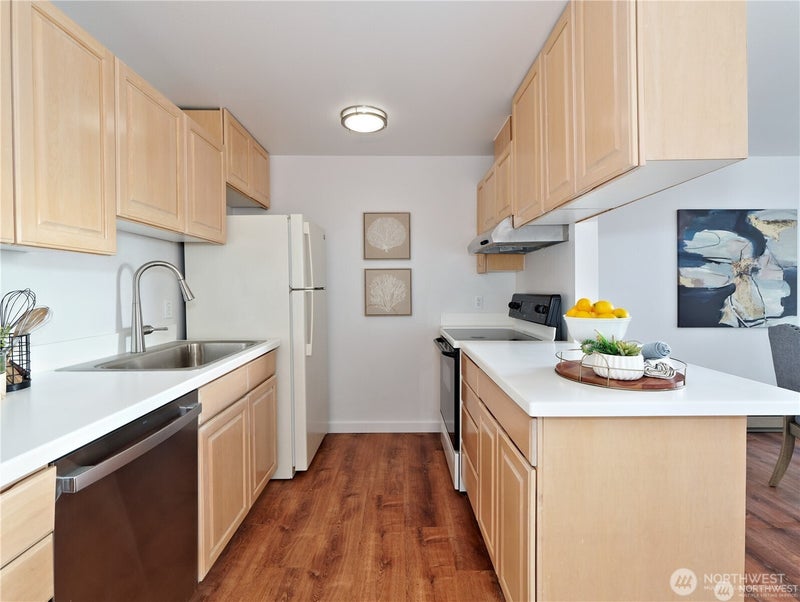2104 Alki Avenue SW 205