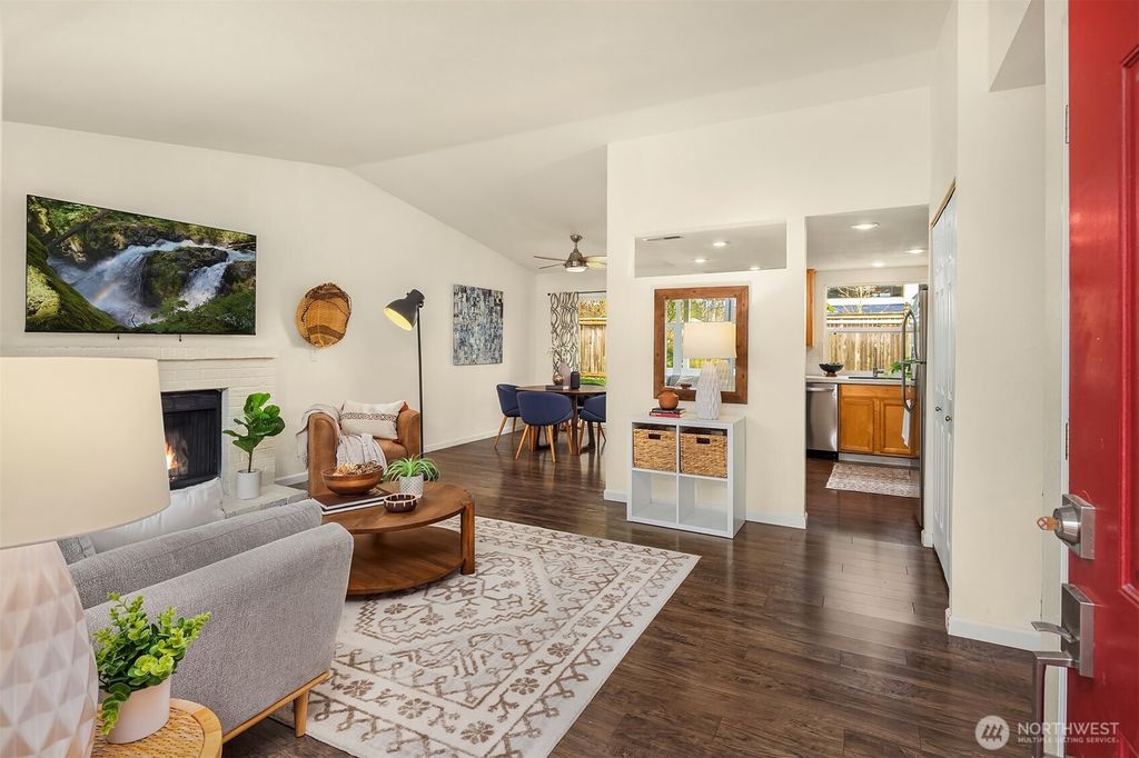 Photo of 22301 19th Avenue SE, Bothell, WA 98021 (MLS # 2349288)