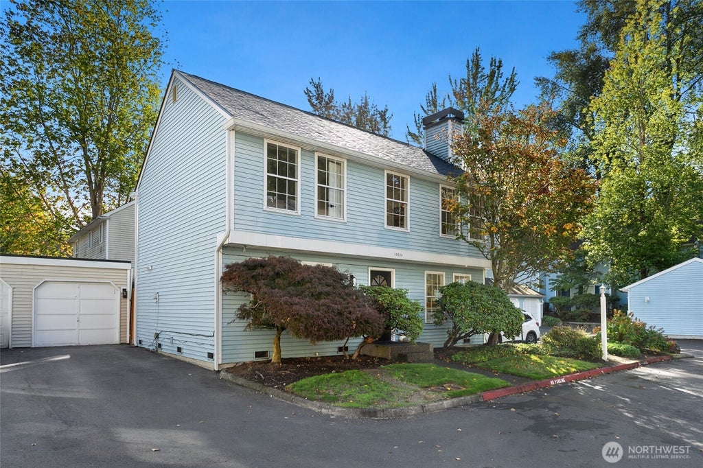 Photo of 10236 NE 129th Lane, Kirkland, WA 98034 (MLS # 2589004)