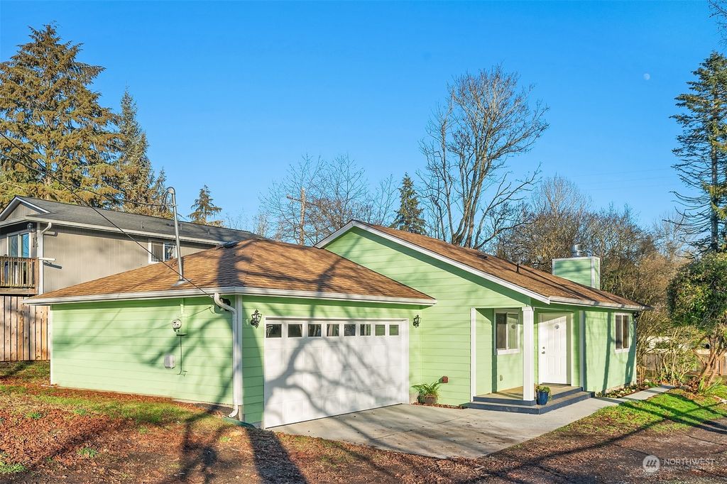 Photo of 10003 28th Avenue SW, Seattle, WA 98146 (MLS # 2321362)