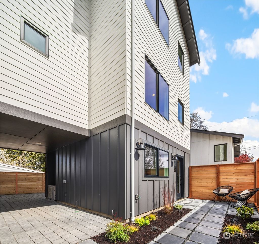 Photo of 4032 48th Avenue SW, Seattle, WA 98116 (MLS # 2218552)