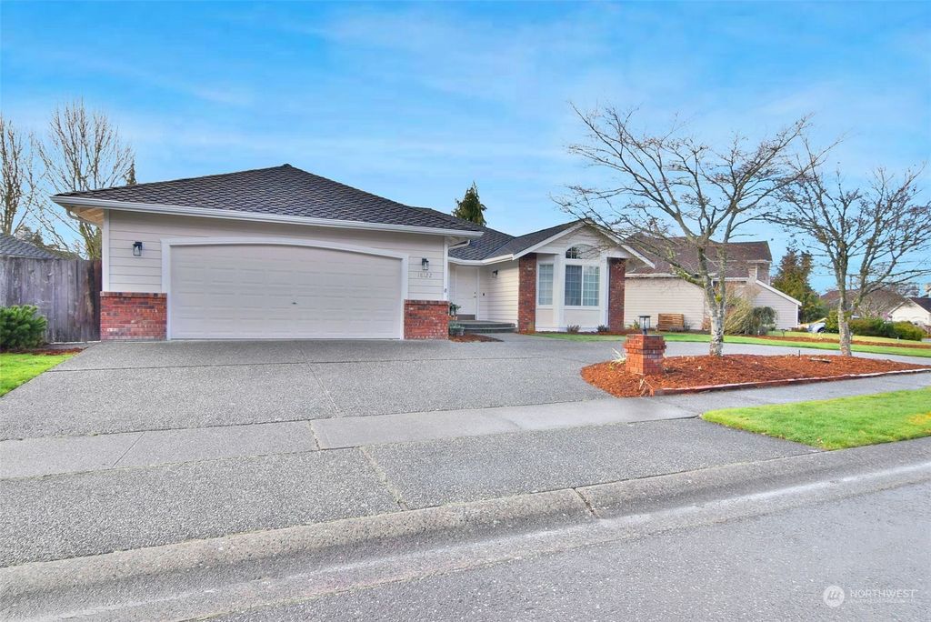 Photo of 18122 12th Avenue W, Lynnwood, WA 98037 (MLS # 2040633)