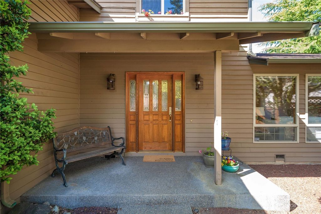 Photo of 3316 SW 335th Street, Federal Way, WA 98023 (MLS # 2504174)