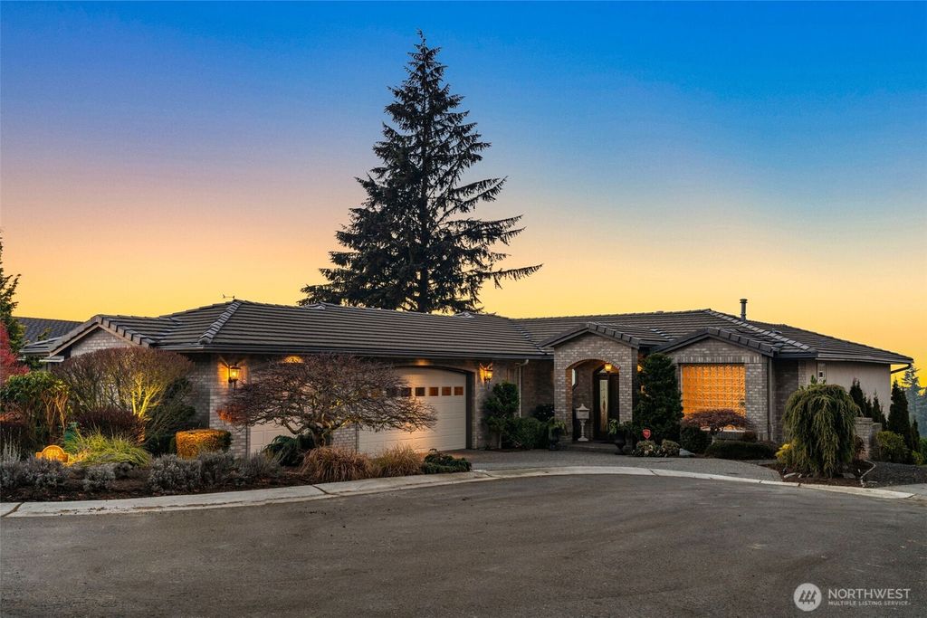 Photo of 5735 Sunset Lane, Mukilteo, WA 98275 (MLS # 2353322)