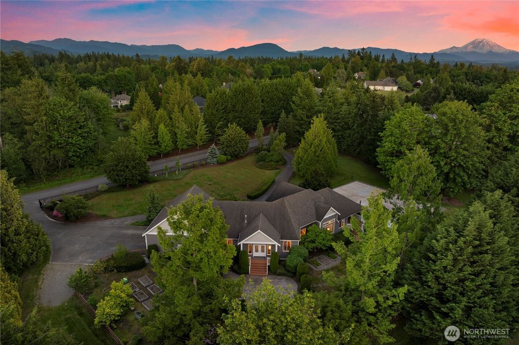 Photo of 17605 244th Avenue SE, Maple Valley, WA 98038 (MLS # 2359807)