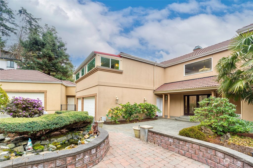 Photo of 11804 Seola Beach Drive SW, Burien, WA 98146 (MLS # 2072393)