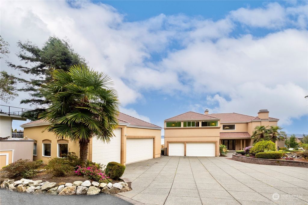Photo of 11804 Seola Beach Drive SW, Burien, WA 98146 (MLS # 2072393)