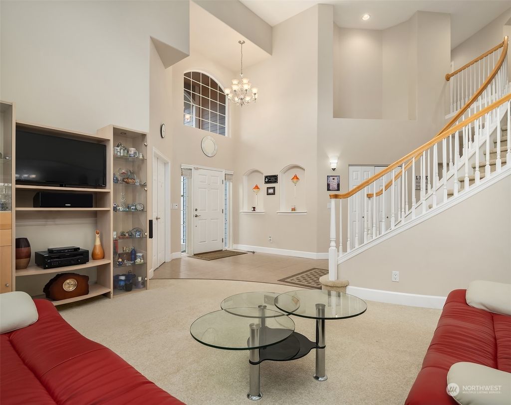Photo of 1016 SW 125th Street, Burien, WA 98146 (MLS # 2047318)