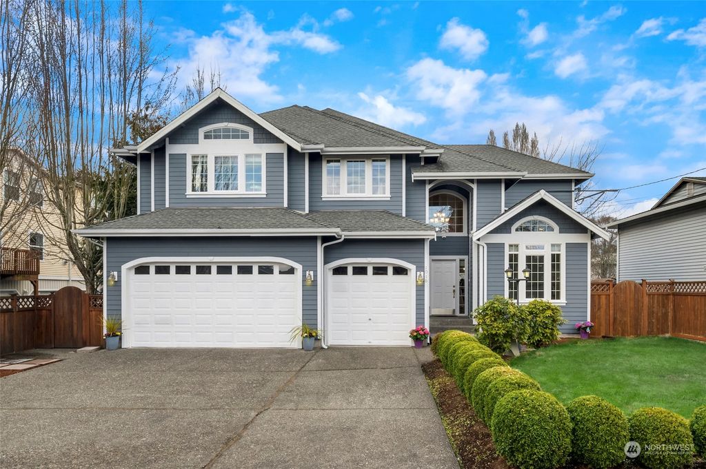 Photo of 1016 SW 125th Street, Burien, WA 98146 (MLS # 2047318)