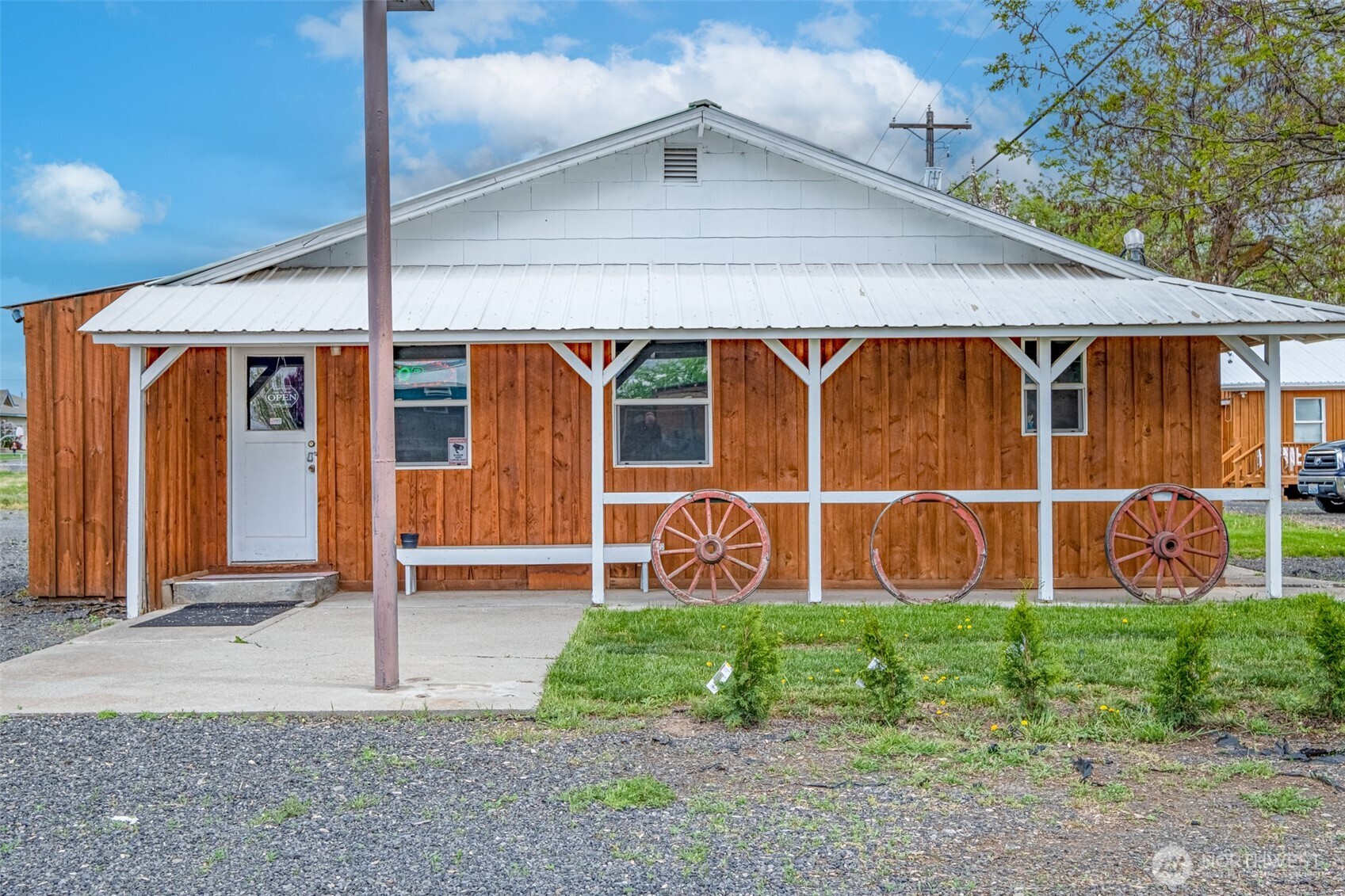 516 W Walnut
