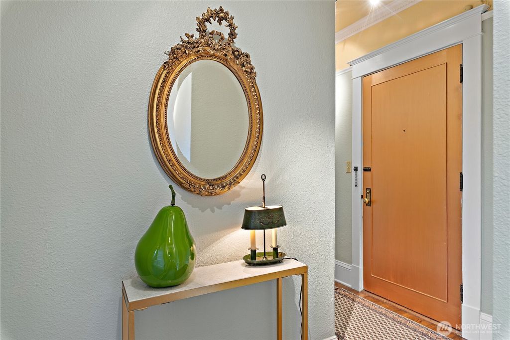 Photo of 904 E Miller Street #3, Seattle, WA 98102 (MLS # 2486451)