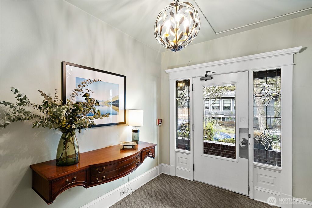 Photo of 904 E Miller Street #3, Seattle, WA 98102 (MLS # 2486451)