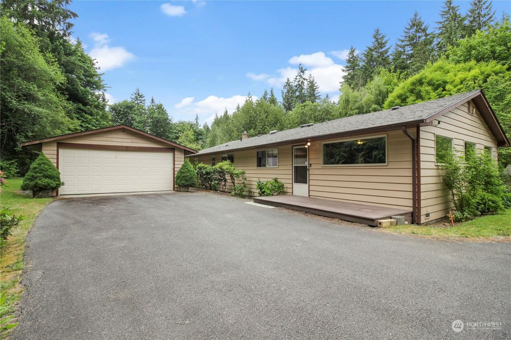Photo of 19701 Yew Way, Snohomish, WA 98296 (MLS # 2134046)