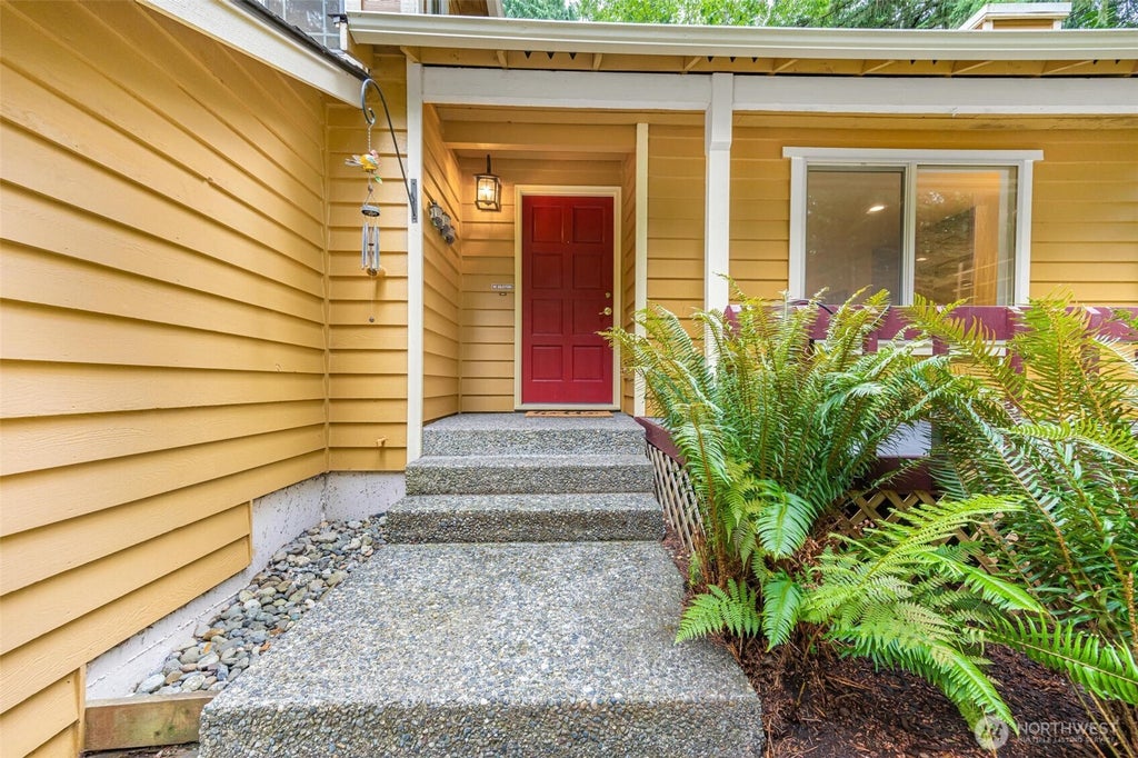 Photo of 16735 NE 139th Place, Woodinville, WA 98072 (MLS # 2582887)
