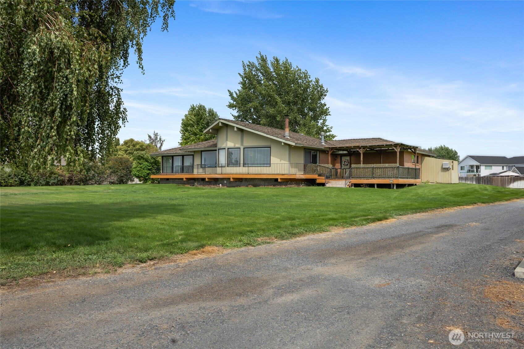253 NE Karl Road