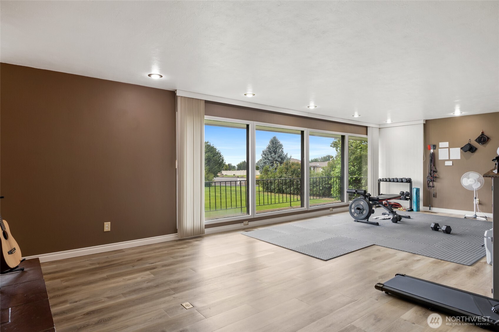 253 NE Karl Road