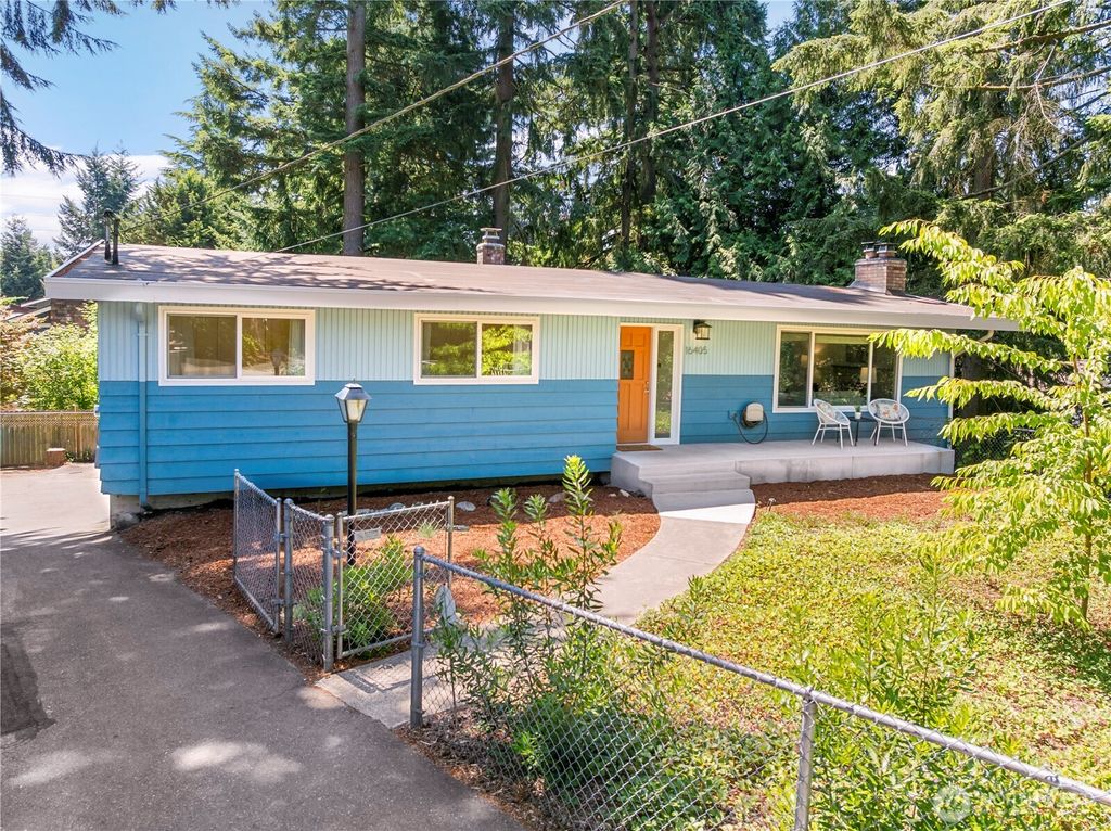 Photo of 16405 Burke Avenue N, Shoreline, WA 98133 (MLS # 2411904)