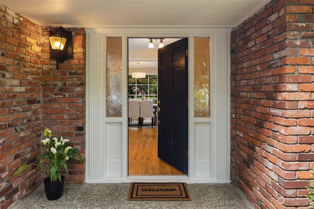 Photo of 6701 W Mercer Way, Mercer Island, WA 98040 (MLS # 2233743)