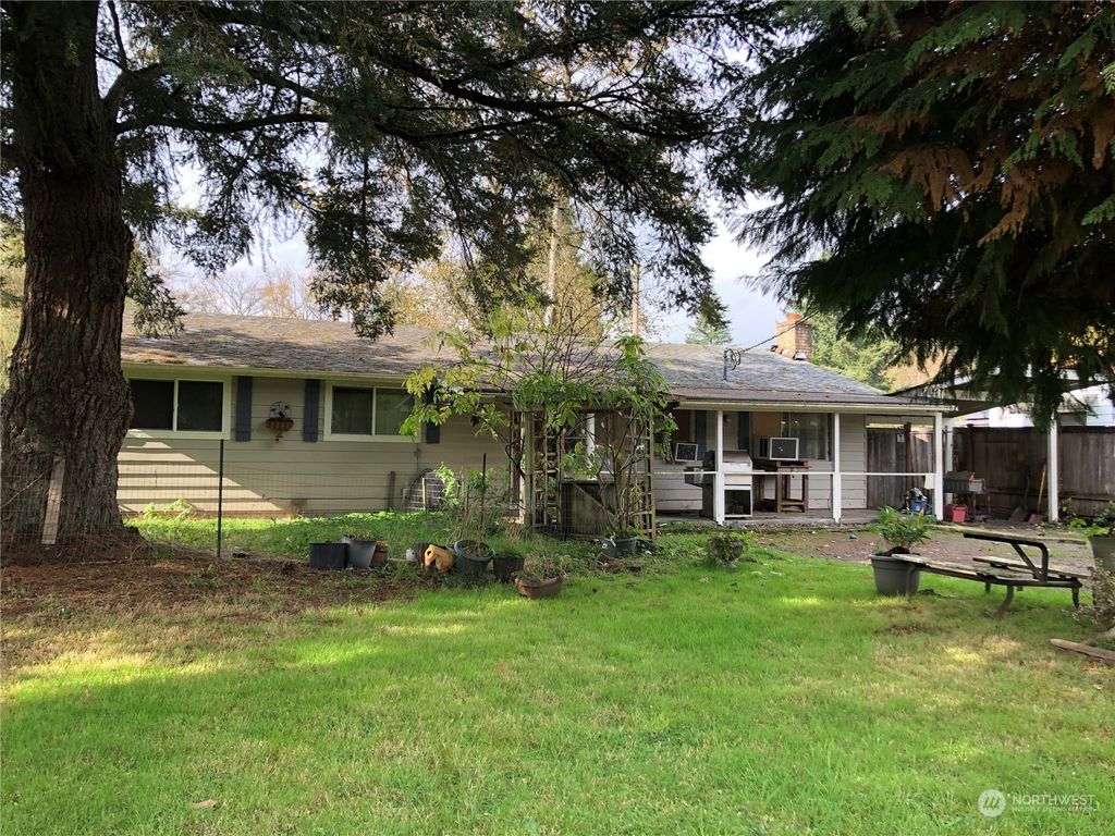 Photo of 432 Russell Road, Snohomish, WA 98290 (MLS # 2304707)