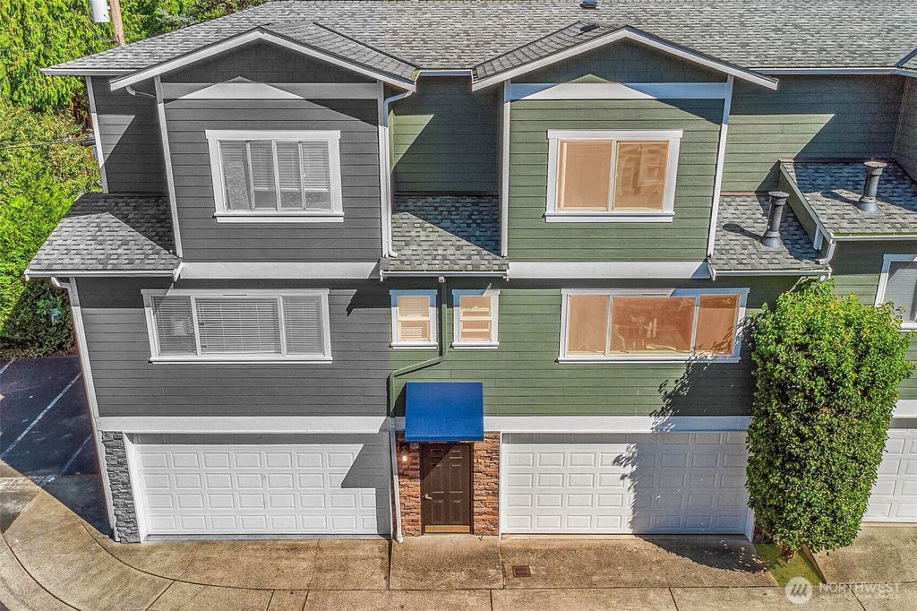 Photo of 17921 80th Avenue NE #A2, Kenmore, WA 98028 (MLS # 2422786)