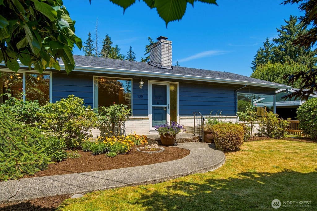 Photo of 105 161st Street SE, Bothell, WA 98012 (MLS # 2568537)